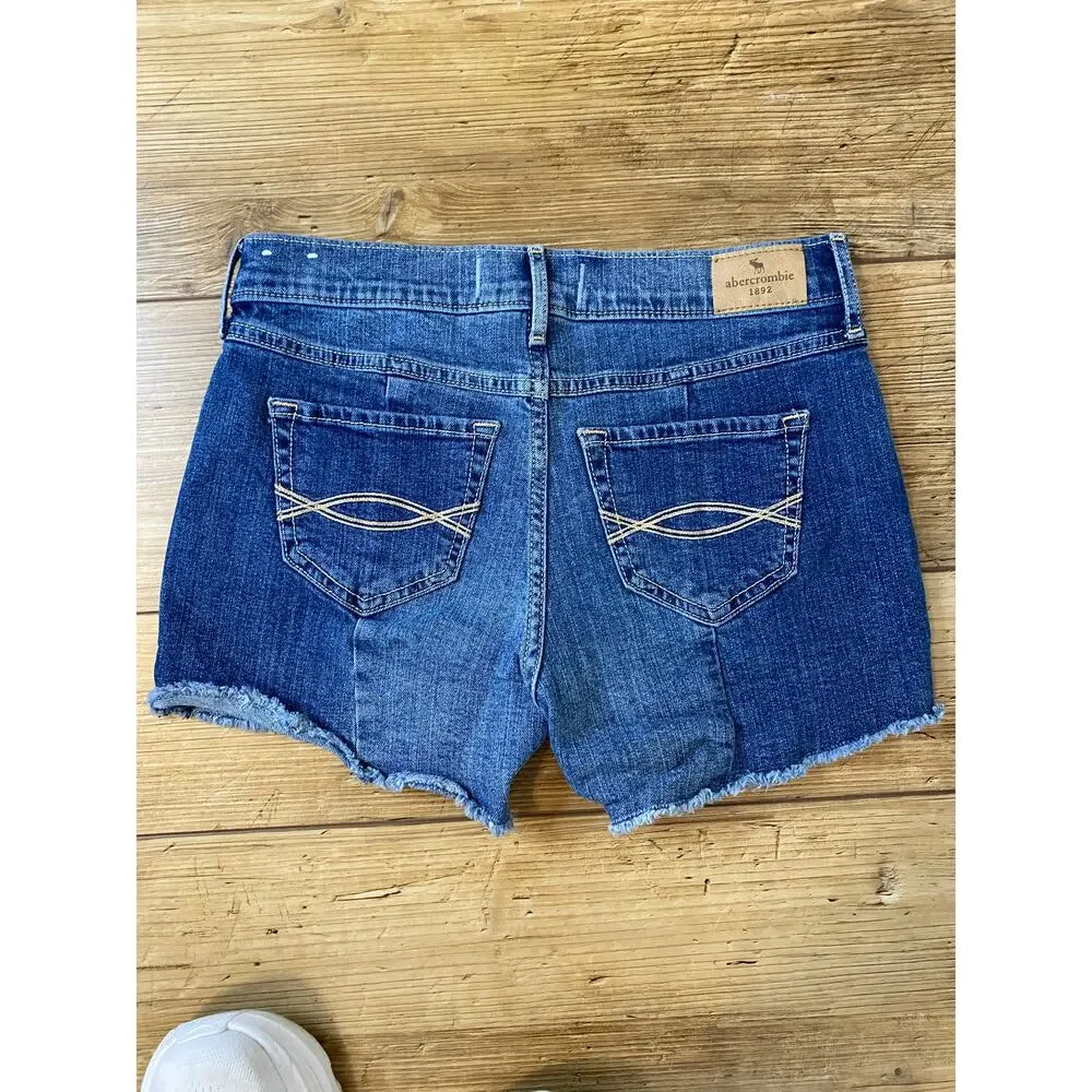 NWOT Abercrombie Kids Mid-Rise Midi Short  Size 15/16